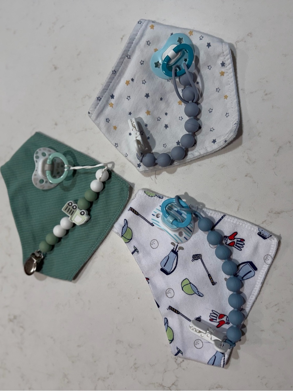 For reborn doll! Pacifier, clip and bib set